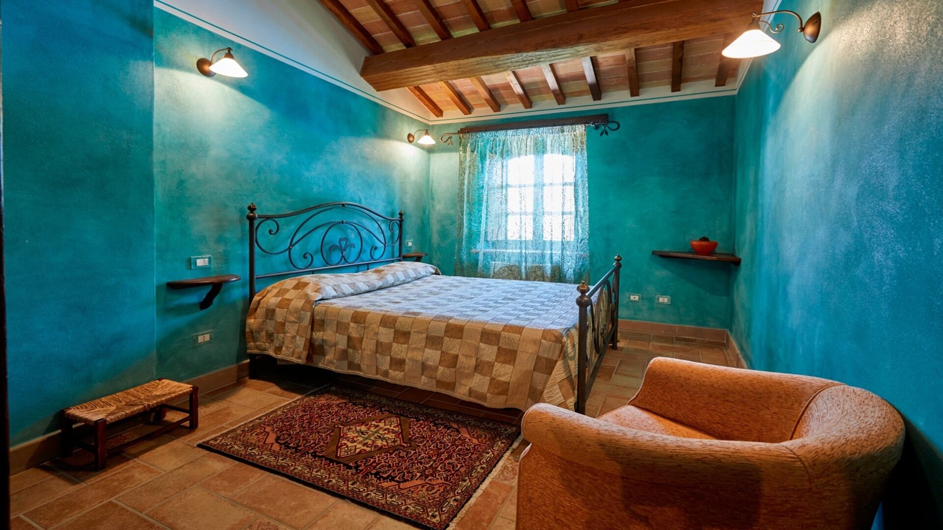 2 bedrooms, desk, free WiFi, bed sheets