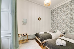 2 bedrooms, desk, iron/ironing board, free WiFi
