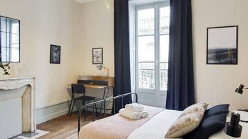 2 bedrooms, desk, iron/ironing board, free WiFi