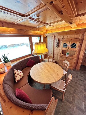 Apartment, 4 Bedrooms, Balcony (incl. Cleaning Fee 150€) | In-room dining - Appartementhaus Zillertal (Finkenberg)