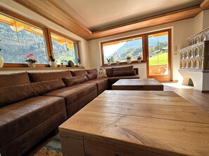Living area - Appartementhaus Zillertal (Finkenberg)