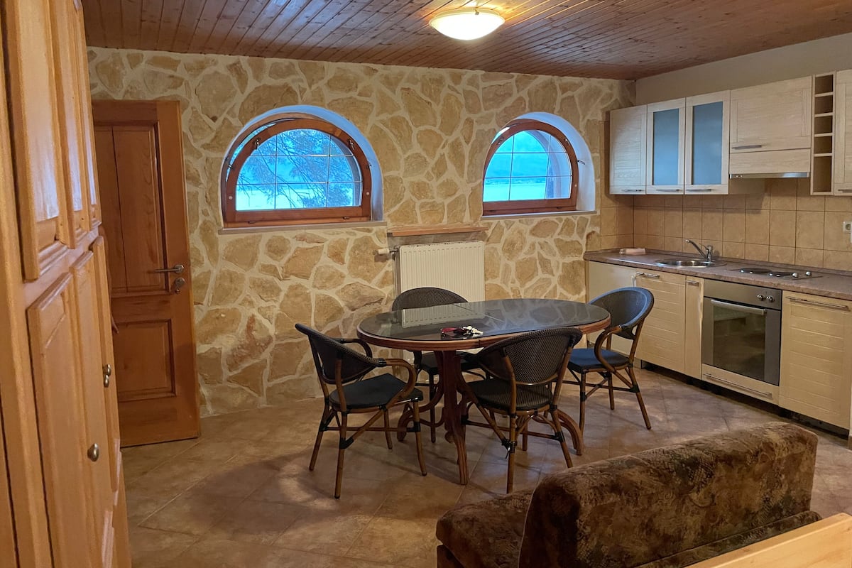 1 - Room Apartment with Terrace at the Sea | Coin séjour