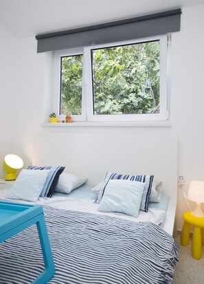 1 Schlafzimmer, Zimmersafe, Schreibtisch, Bügeleisen/Bügelbrett