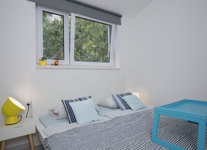 1 bedroom, in-room safe, desk, iron/ironing board