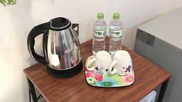 Minibar, iron/ironing board, free WiFi, bed sheets