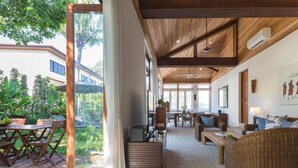 3 Bedrooms Villa | Hageutsikt