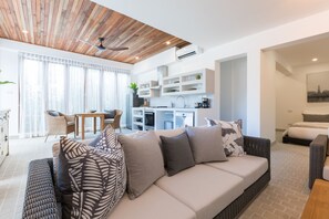 Comfort Studio | Living room | Smart TV, Netflix, streaming services - Papaya Studio (Koh Samui)