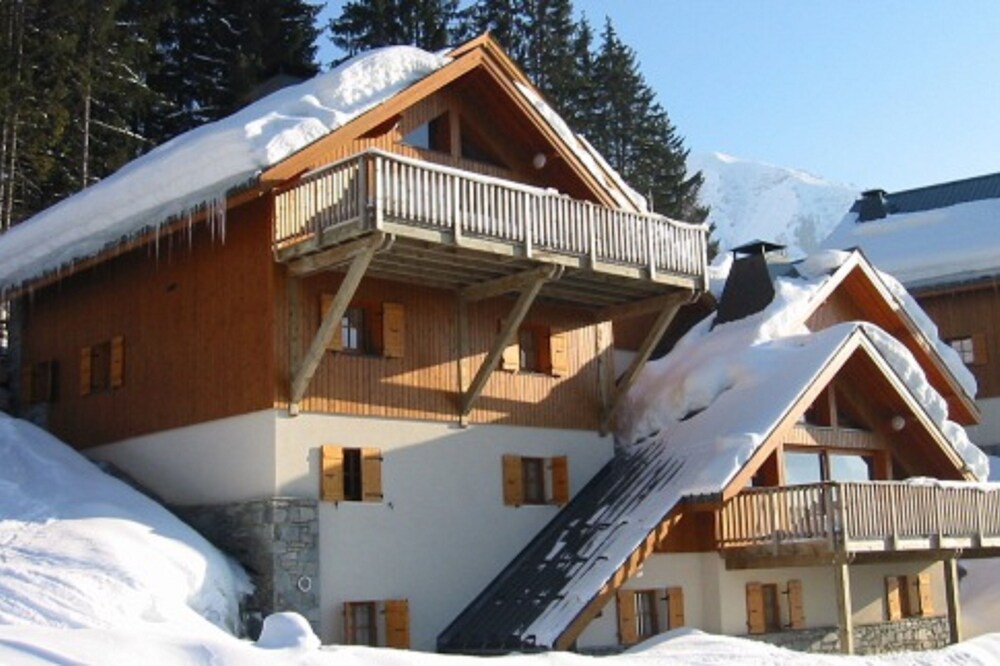 Oz/Alpe d'Huez 200m pistes, jusqu'à 25pers, Jacuzzi, chambres avec salle de bain