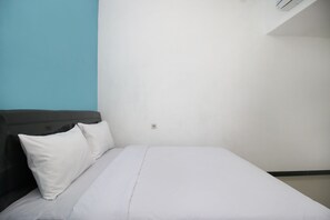 Standard Double Room | Desk, free WiFi