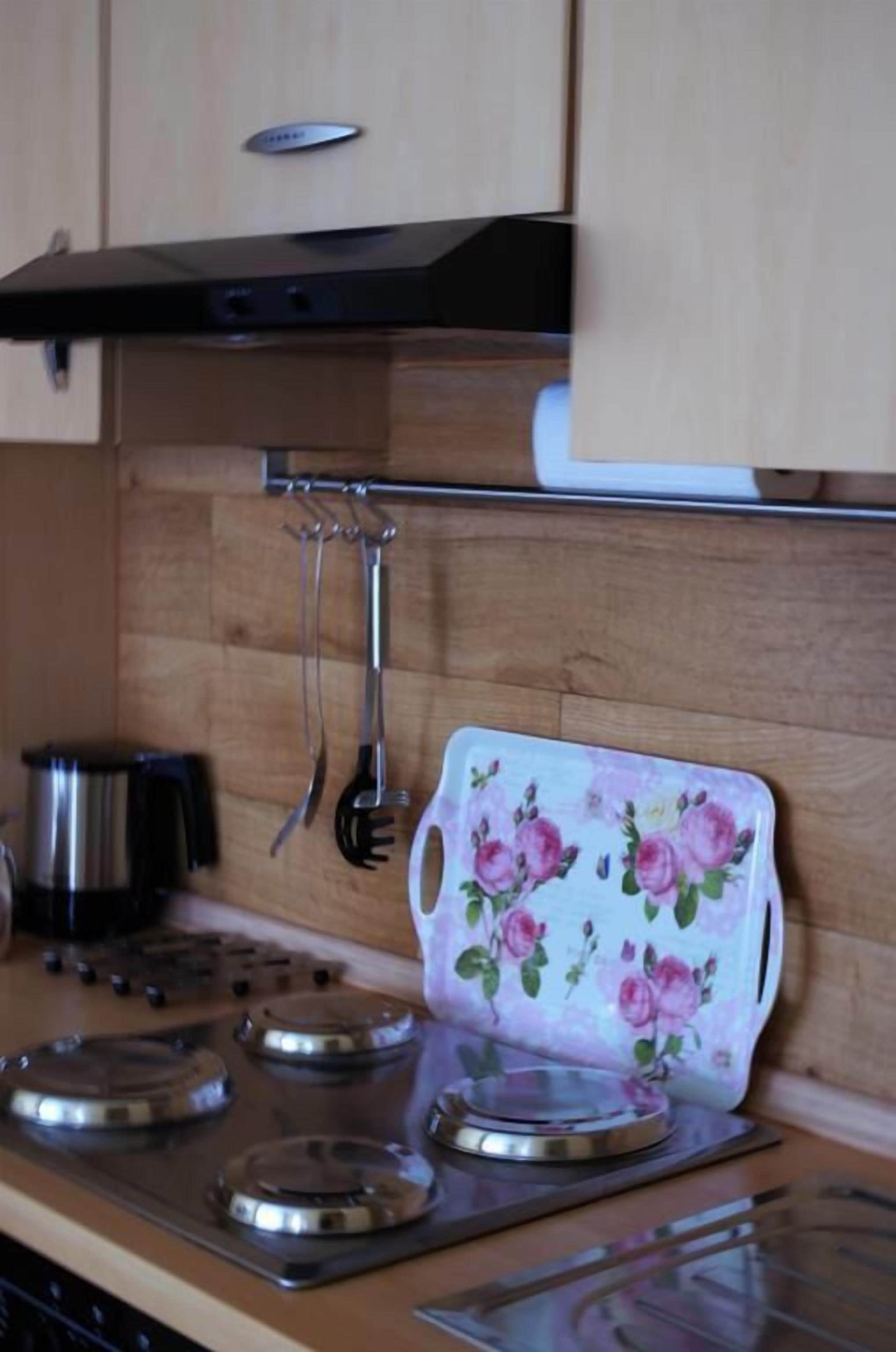 City Condo, Multiple Beds, Ensuite, Courtyard Area | Private kitchen