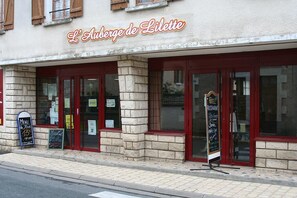 Entrada al alojamiento