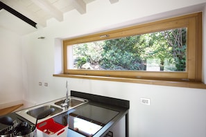 Réfrigérateur, four, plaque de cuisson, lave-vaisselle