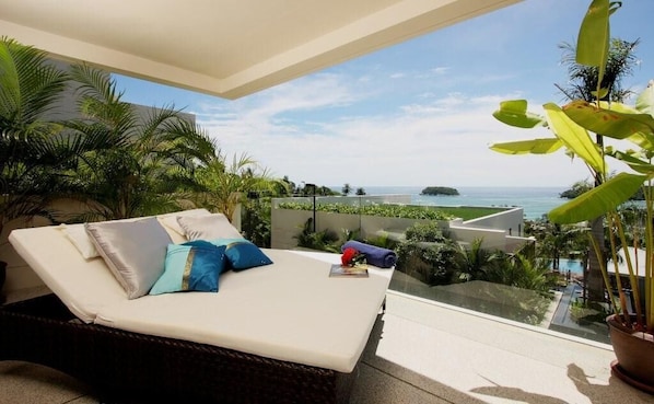 The Heights Luxury Ocean View B22 | Terrace/patio