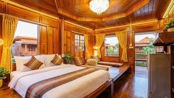 Executive Suite with Sit-out & Veranda - 1 Queen + 2 Single bed | Free WiFi, bed sheets