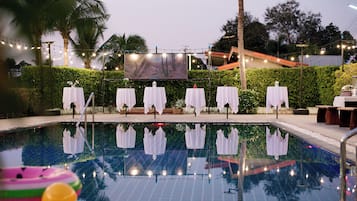 Piscina externa