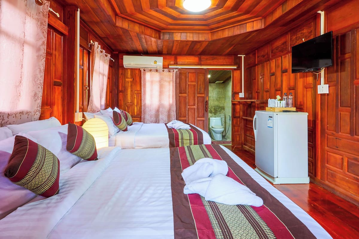 1 bedroom, free WiFi, bed sheets