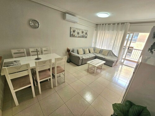 Bel appartement lumineux à 5 min à pied de la plage et des commerces