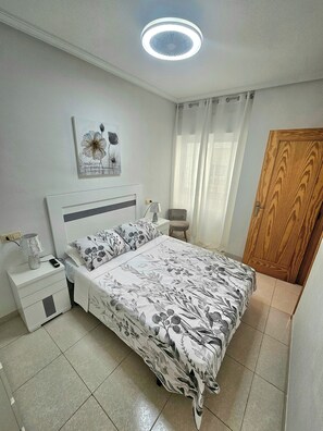 2 makuuhuonetta, ilmainen Wi-Fi, vuodevaatteet