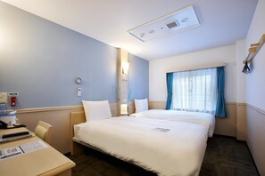 Twin Room, Non Smoking (No Parking) | In-room safe, desk, blackout curtains, iron/ironing board - Toyoko Inn Seoul Yeongdeungpo (Seoul)