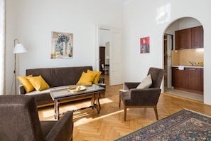 Exclusive Apartment (I) | Private kitchenette | Full-size fridge, stovetop, coffee/tea maker, electric kettle