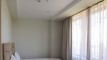 Family Room | In-room safe, desk, soundproofing, iron/ironing board