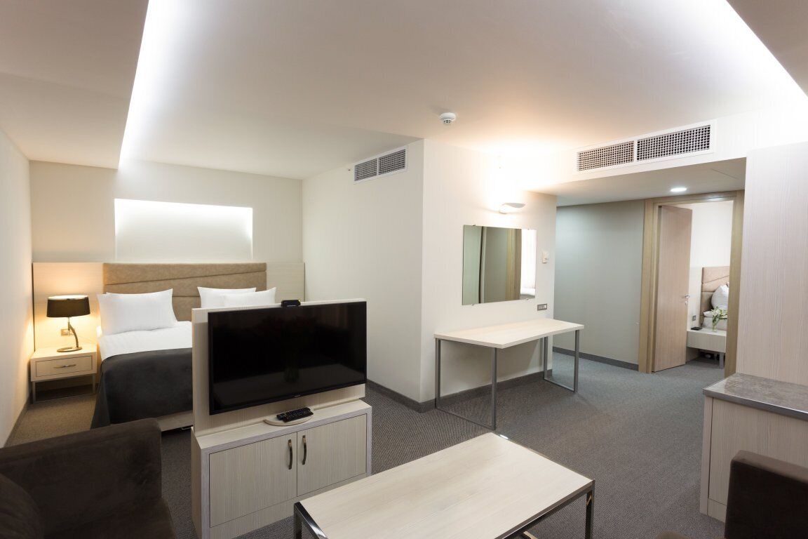 President Hotel by Hrazdan Hotel CJSC