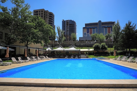 Seasonal outdoor pool