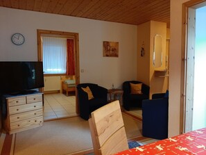 En 80-centimeters LED-TV med Parabol-TV samt TV