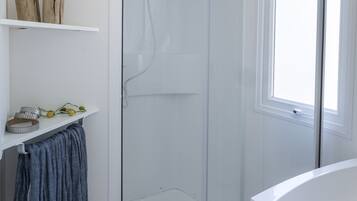 Mobile Home, 2 Bedrooms (Empordà) | Bathroom shower