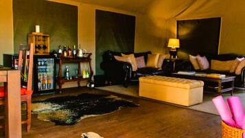 Luxury Tent | Living area