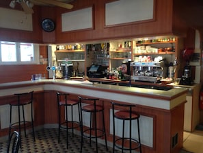 Bar (on property) - Hôtel Notre Dame (Clery-Saint-Andre)