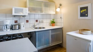 Panoramic-Apartment, 2 Schlafzimmer | Eigene Küche | Wasserkocher mit Kaffee-/Teezubehör, Kühlschrank, Mikrowelle, Ofen