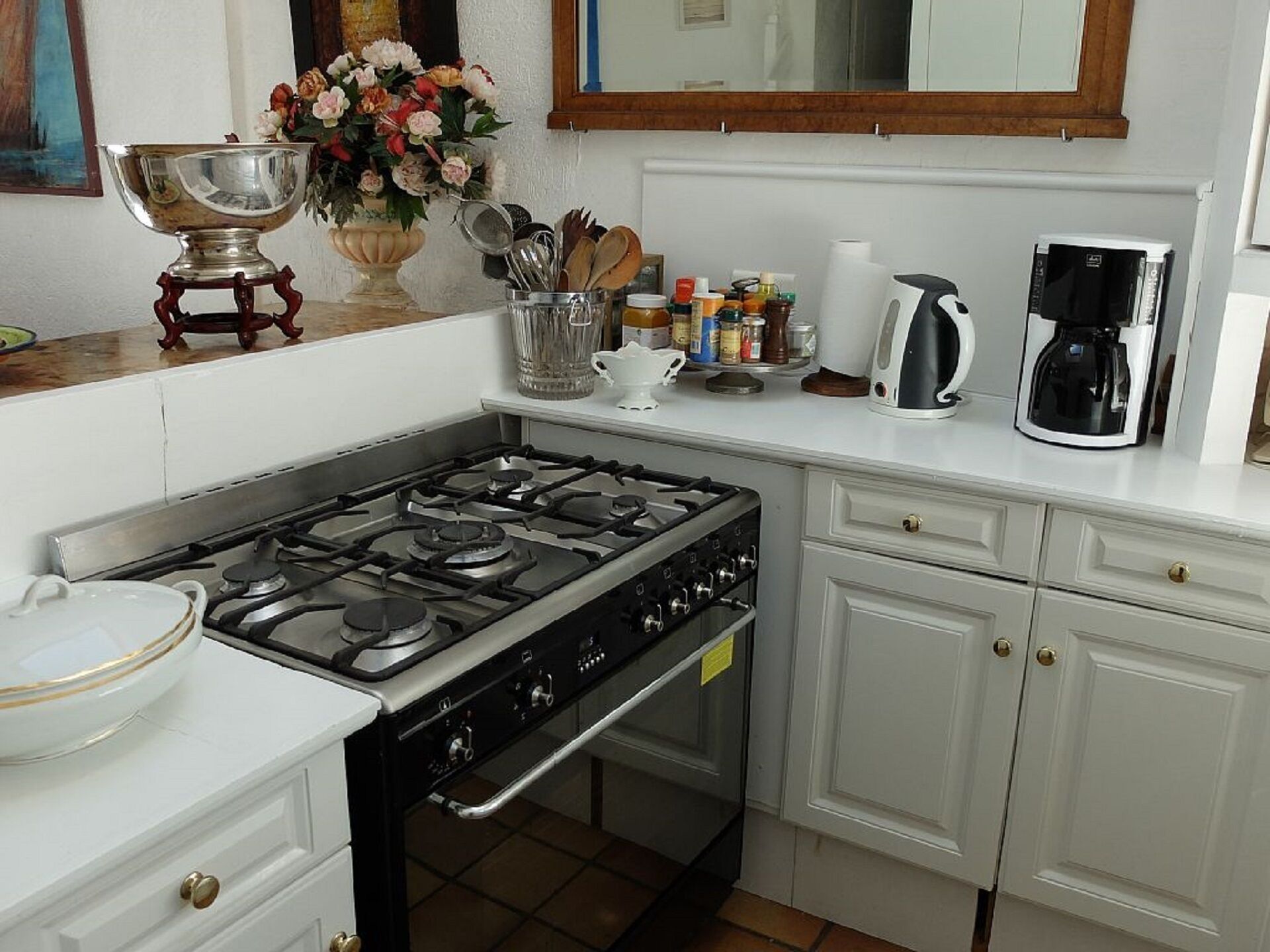 charming villa, exceptional sea view, with tuned piano, 6-8 people.