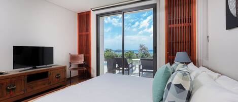 2 bedrooms, in-room safe, iron/ironing board, WiFi (free)