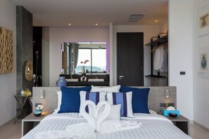 5 bedrooms, in-room safe, soundproofing, iron/ironing board - Villa Momo Private Pool near Kata Beach (Karon)