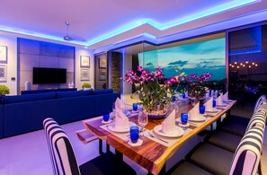Villa MOMO - 5 Bedroom with private pool | In-room dining - Villa Momo Private Pool near Kata Beach (Karon)