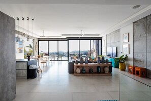 Living area - Villa Omari Luxury Seaview Pool & Game Room (Karon)