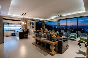 Living area - Villa Omari Luxury Seaview Pool & Game Room (Karon)