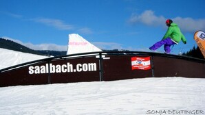 Snow and ski sports - Appartementhaus Saalbach (Saalbach-Hinterglemm)