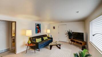 Apartment (1 Bedroom) | Living room