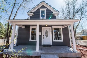 Exterior - 3 BR Beautifully Restored 1890`s Homedowntown (Colorado Springs)