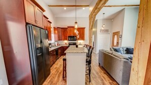 Nhà (4 Bedrooms) | Bếp riêng | Dụng cụ pha cà phê/trà, tủ lạnh, lò nướng, lò nướng bánh mì