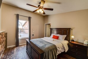 House (4 Bedrooms) | 4 bedrooms, premium bedding, memory foam beds, individually decorated - Mtn Dream! Fireplace, Patio & Hot Tub 4BR (Colorado Springs)