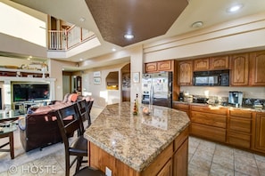 House (5 Bedrooms) | Private kitchen