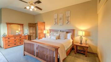 House (4 Bedrooms) | 4 bedrooms, premium bedding, down comforters, individually decorated