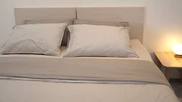 Camera Deluxe con letto matrimoniale o 2 letti singoli | Una cassaforte in camera, Wi-Fi gratuito, lenzuola