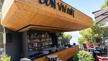Beach bar