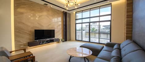 Comfort House | Pemandangan dari bilik