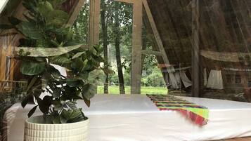 1 bedroom, minibar, individually decorated, individually furnished