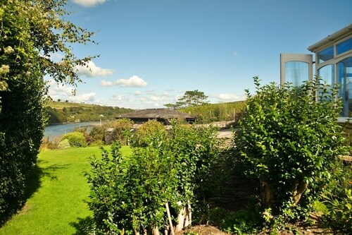 Sherriffs, Bantham in S.Devon, 5 min walk to beach